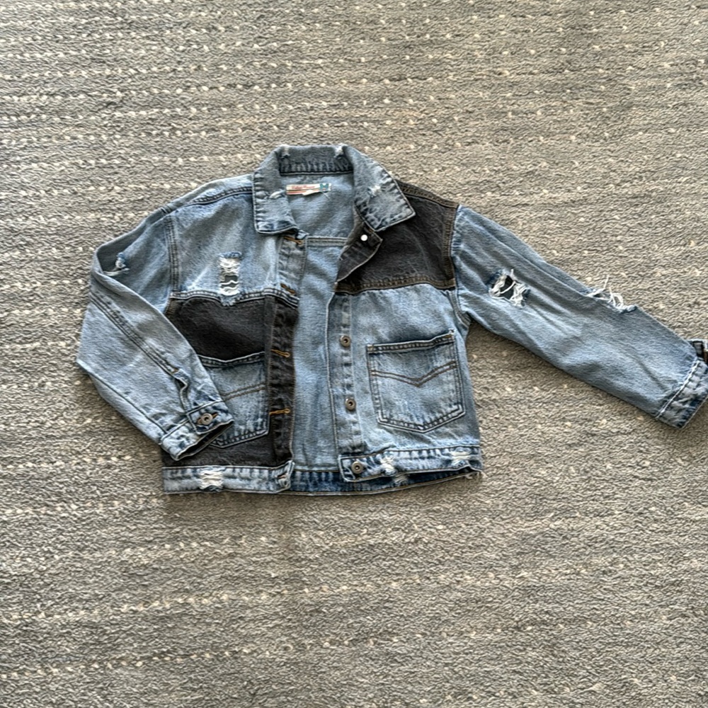 Vintage Havana size L distressed jean jacket